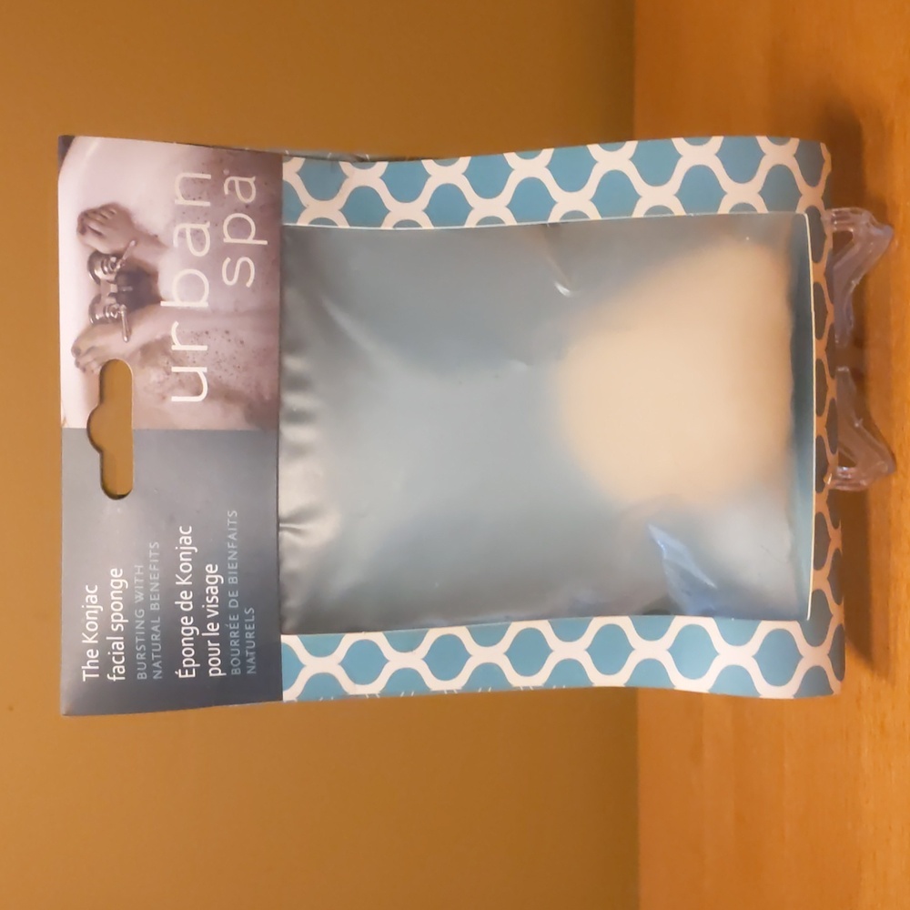 Konjac facial sponge